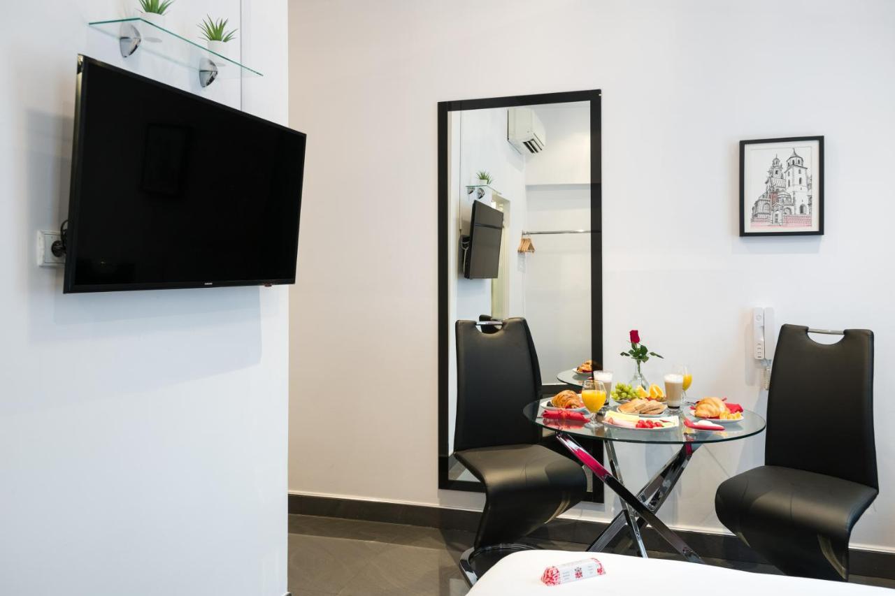 Komorowski Luxury Guest Rooms Krakow Exterior photo