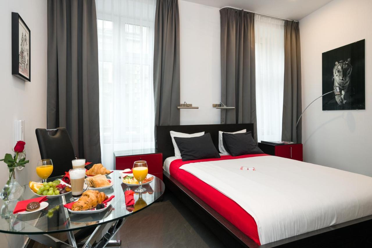 Komorowski Luxury Guest Rooms Krakow Exterior photo