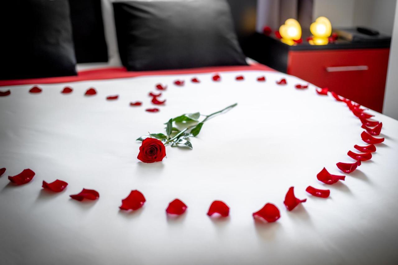 Komorowski Luxury Guest Rooms Krakow Exterior photo