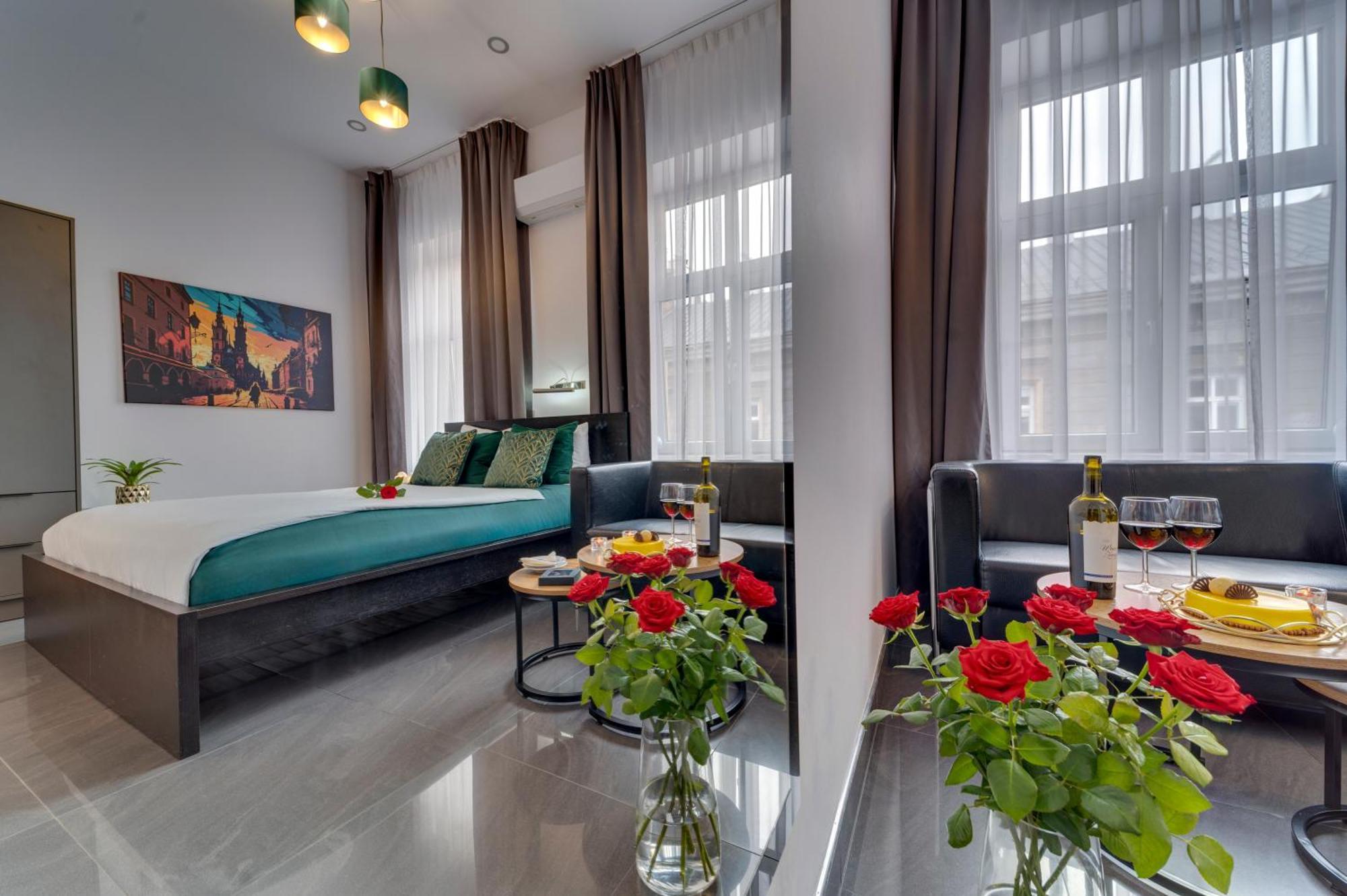 Komorowski Luxury Guest Rooms Krakow Exterior photo