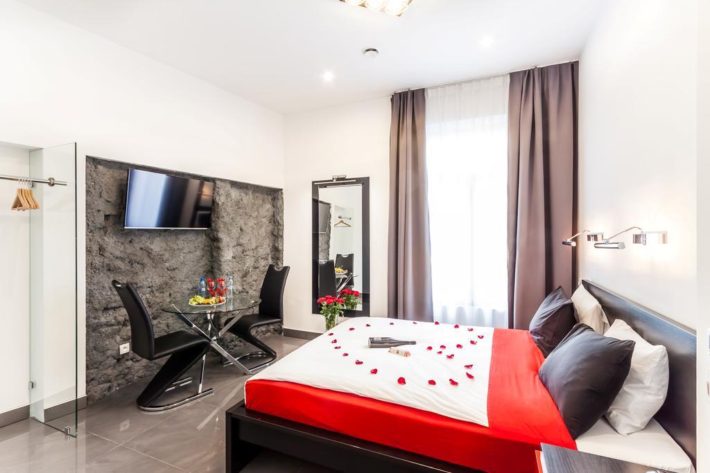 Komorowski Luxury Guest Rooms Krakow Exterior photo